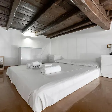 Lovely Studio Apartment - Capocci Rome Exterior photo