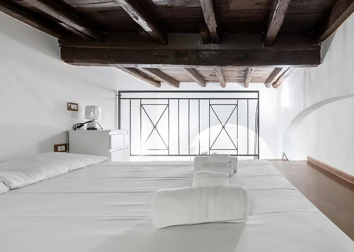 Lovely Studio Apartment - Capocci